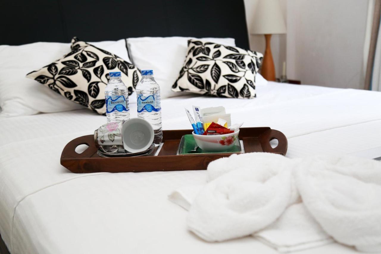 Chathu Holiday Home แคนดี้ ภายนอก รูปภาพ