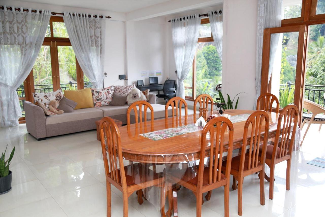 Chathu Holiday Home แคนดี้ ภายนอก รูปภาพ