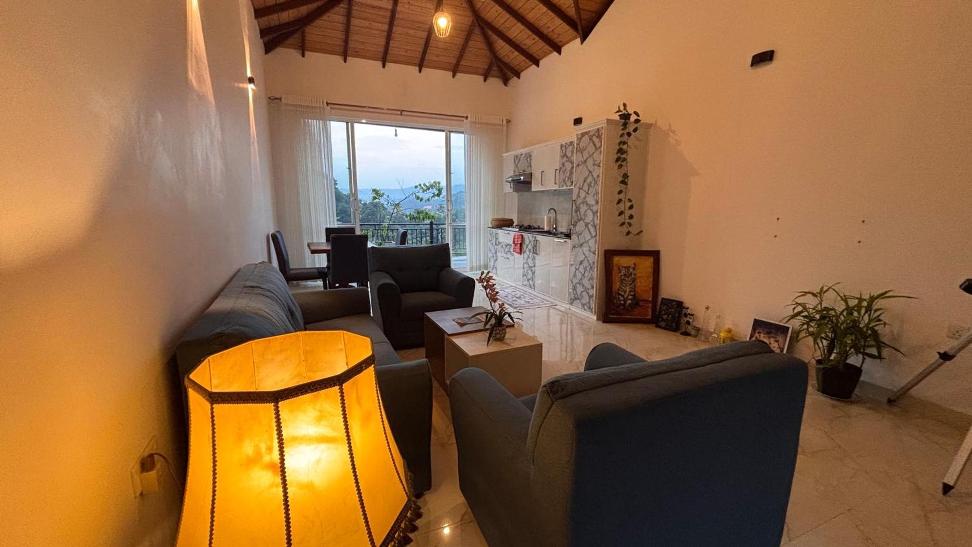 Chathu Holiday Home แคนดี้ ภายนอก รูปภาพ