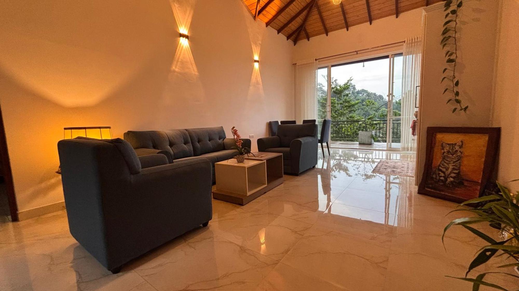 Chathu Holiday Home แคนดี้ ภายนอก รูปภาพ